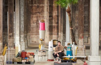 Mike Hewson testing materials in the Nelson Packer Tank, June 2024, photo © Art Gallery of New South Wales, Felicity Jenkins