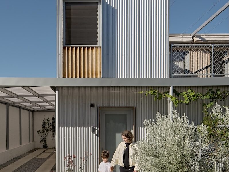 Compact Fremantle house with retro materials and Zincalume cladding, photographed for issue 106: Snuck In by Jack Lovel.