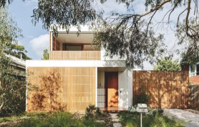 Timber screens enable connection with privacy, photographed for issue 107: Creature Comforts by Marnie Hawson.