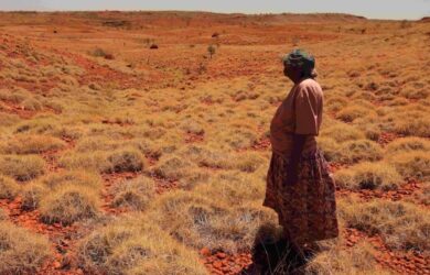 Wendy Hubert on Yindjibarndi Country, 2026. (Image: Philip Davies, Courtesy Juluwarlu Art Group